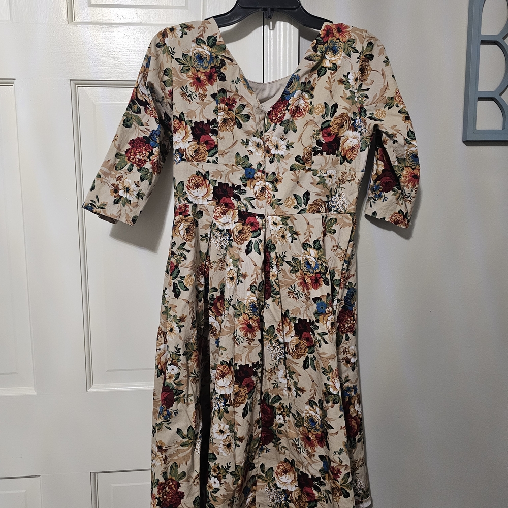 Elegant Floral Long Sleeve Dress - Picture 2 of 4